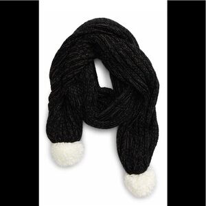 B.P. Pompom black trim knit muffler 72x15